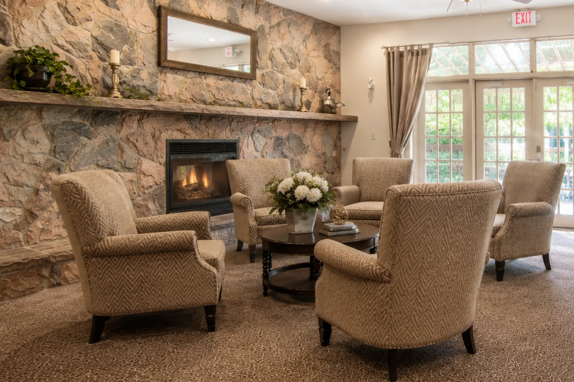 Prima Living Colonial amenities