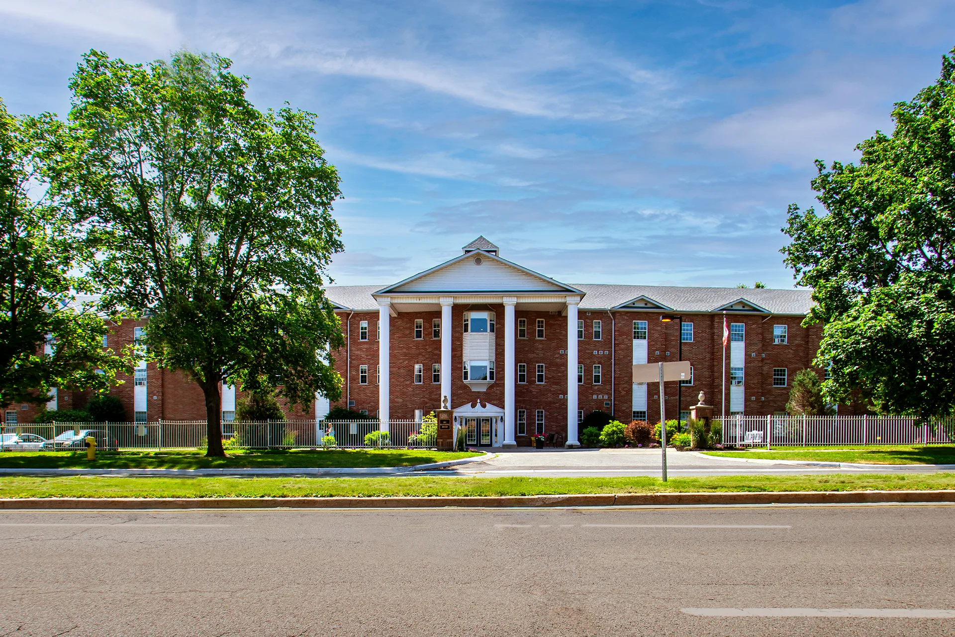 Prima Living Colonial location